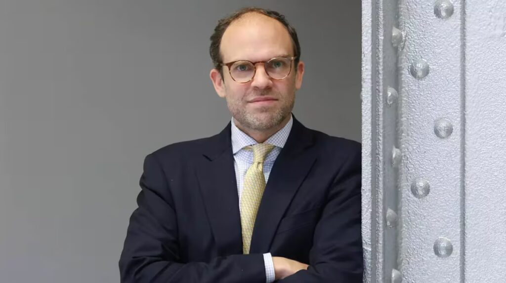 Economist Carl Benedikt Frey: “Decentralization Sparks Innovation Beyond USSR's Building Strengths”