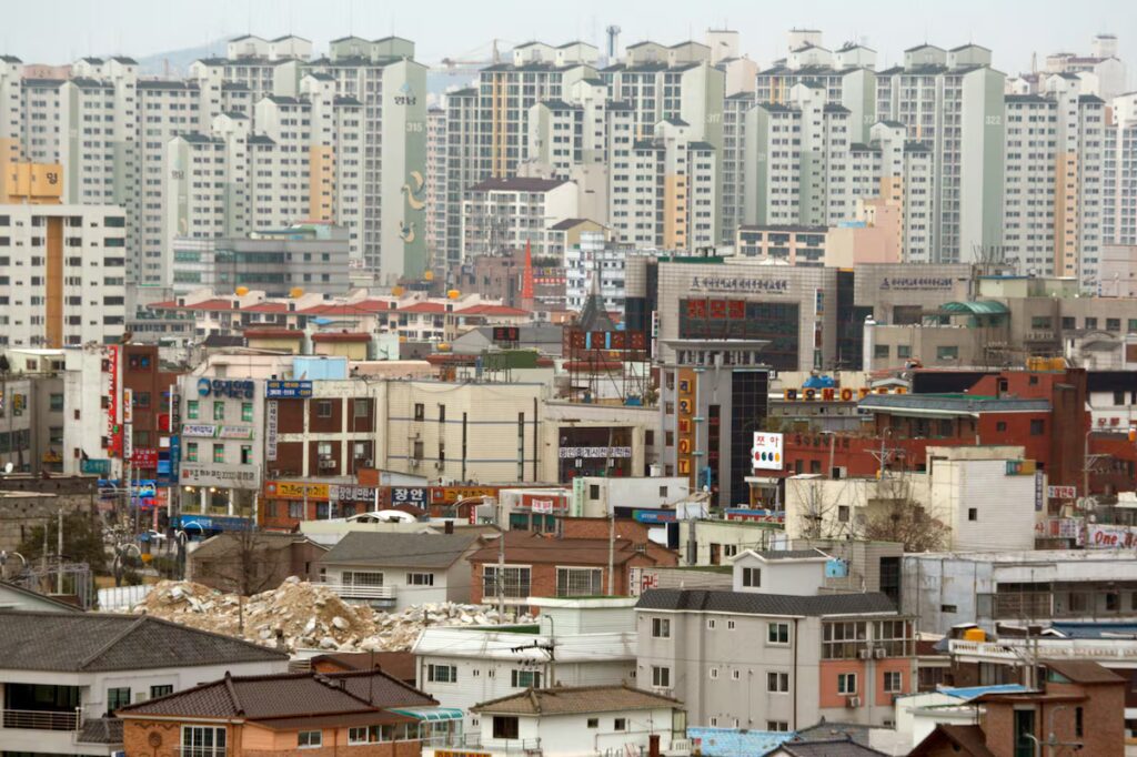 Four Hackers Arrested for Breaching 120,000 Home Cameras in South Korea