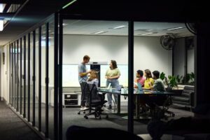 Gen Z Chooses Free Time Over Promotions: The Rise of Professional Minimalism