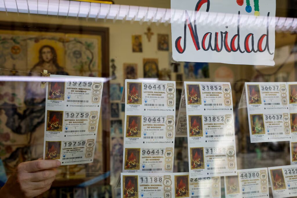 Why AI Can't Predict This Year's Christmas Fat Man: The Latest Hoax