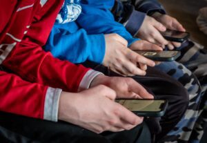 France Considers Ban on Child Networks Under 15: Protecting Young Minds