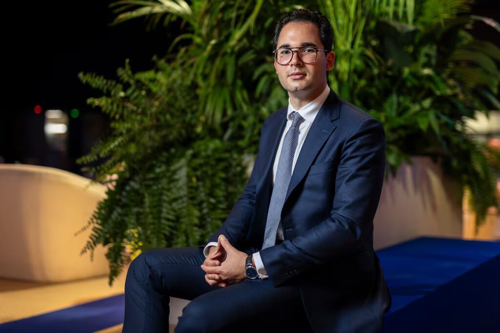 Guillem Martínez Warns: Robotic Revolution May Widen Digital Divide