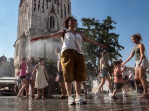 Unlock a Healthy Vacation: Science Shows Longer Breaks and Exercise Win