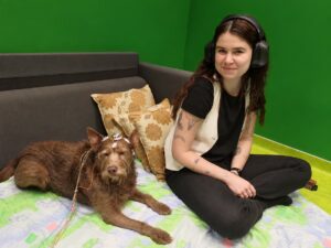Study Reveals Dogs Prefer Consonants: Language's Impact on Canine Minds