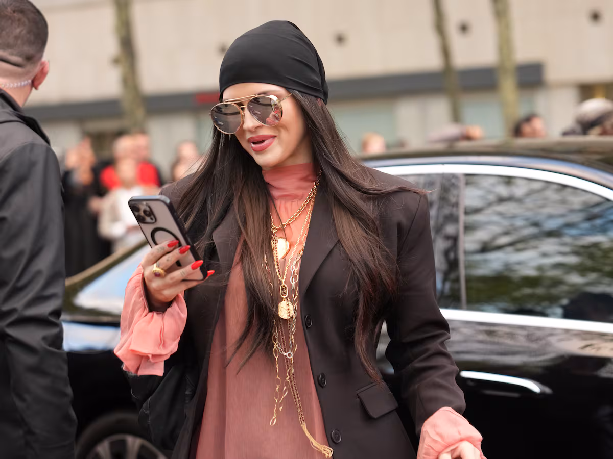 Stylish Outfits Made Easy: Top 4 Fashion Apps for Your Phone