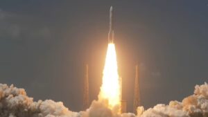 Jeff Bezos Challenges Musk's Space Monopoly with Leo Satellite Launch