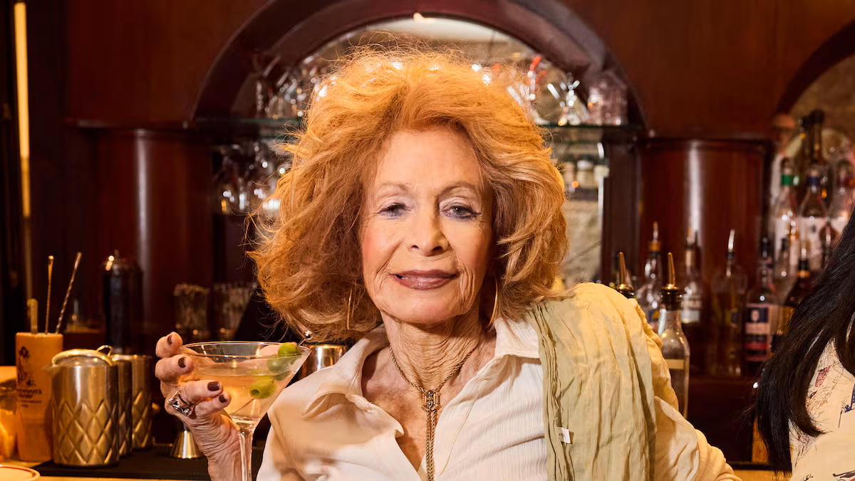 Social Media Trend Drives Users from Dating Apps to Local Bars