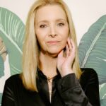 Lisa Kudrow Embraces Aging: "Excuse Me for Not Dying!"