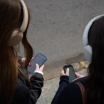 Ombudsman Urges Governments to Safeguard Minors from Social Media Dangers