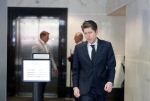 Sam Altman vs. Elon Musk: The High-Stakes AI Trial Unfolds