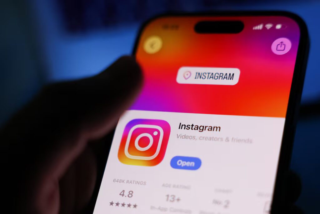 Instagram and Facebook Experience Global Outage Today