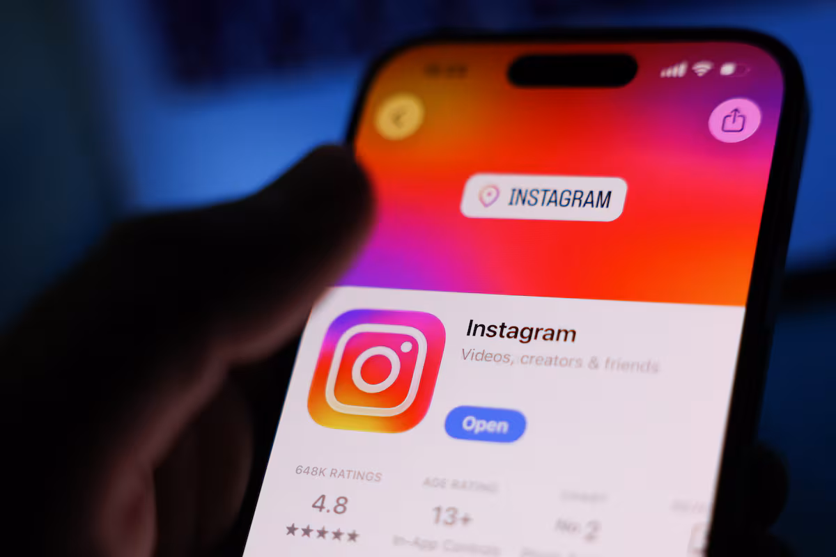 Instagram and Facebook Experience Global Outage Today